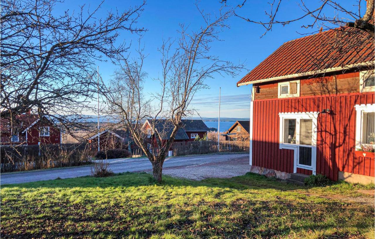 Cozy Home In Raettvik With Kitchen Kültér fotó